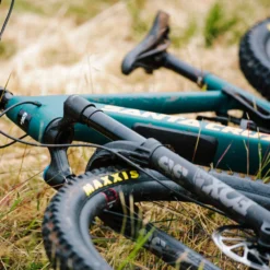 Santa Cruz Hightower 3 C GX AXS Kit Matt Evergreen -Exporteren Rij Licht Winkel ITS 85376SHOLSV4LJ8M5 scaled